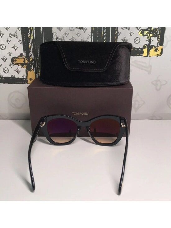 NEW Authentic Tom Ford Black Cat-Eye Sunglasses TF940 01B main image 9
